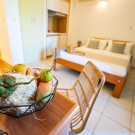 Le Kerveguen Hotel Saint-Gilles-les Bains Eksteriør billede