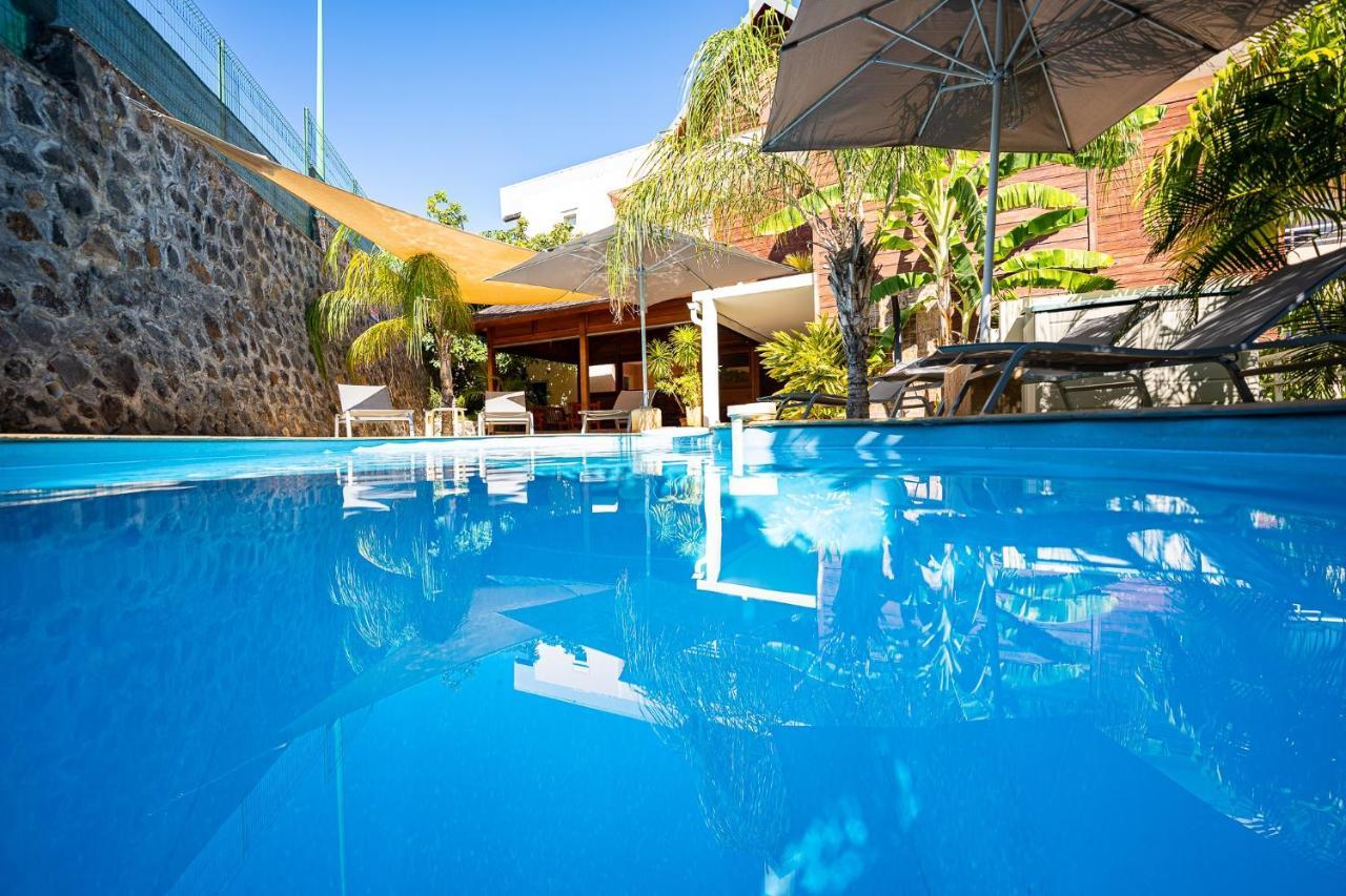 Le Kerveguen Hotel Saint-Gilles-les Bains Eksteriør billede