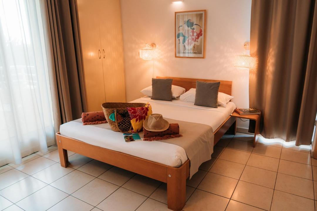 Le Kerveguen Hotel Saint-Gilles-les Bains Eksteriør billede