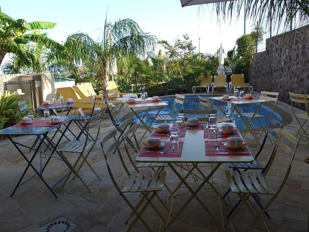 Le Kerveguen Hotel Saint-Gilles-les Bains Eksteriør billede