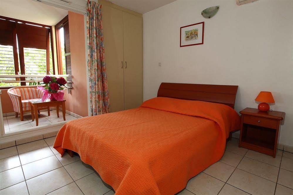 Le Kerveguen Hotel Saint-Gilles-les Bains Eksteriør billede